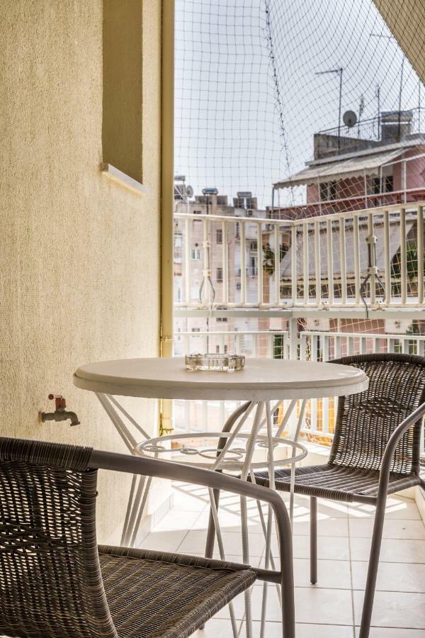 Classy 2 Bedroom Apartment Near Acropolis & Metro Athene Buitenkant foto