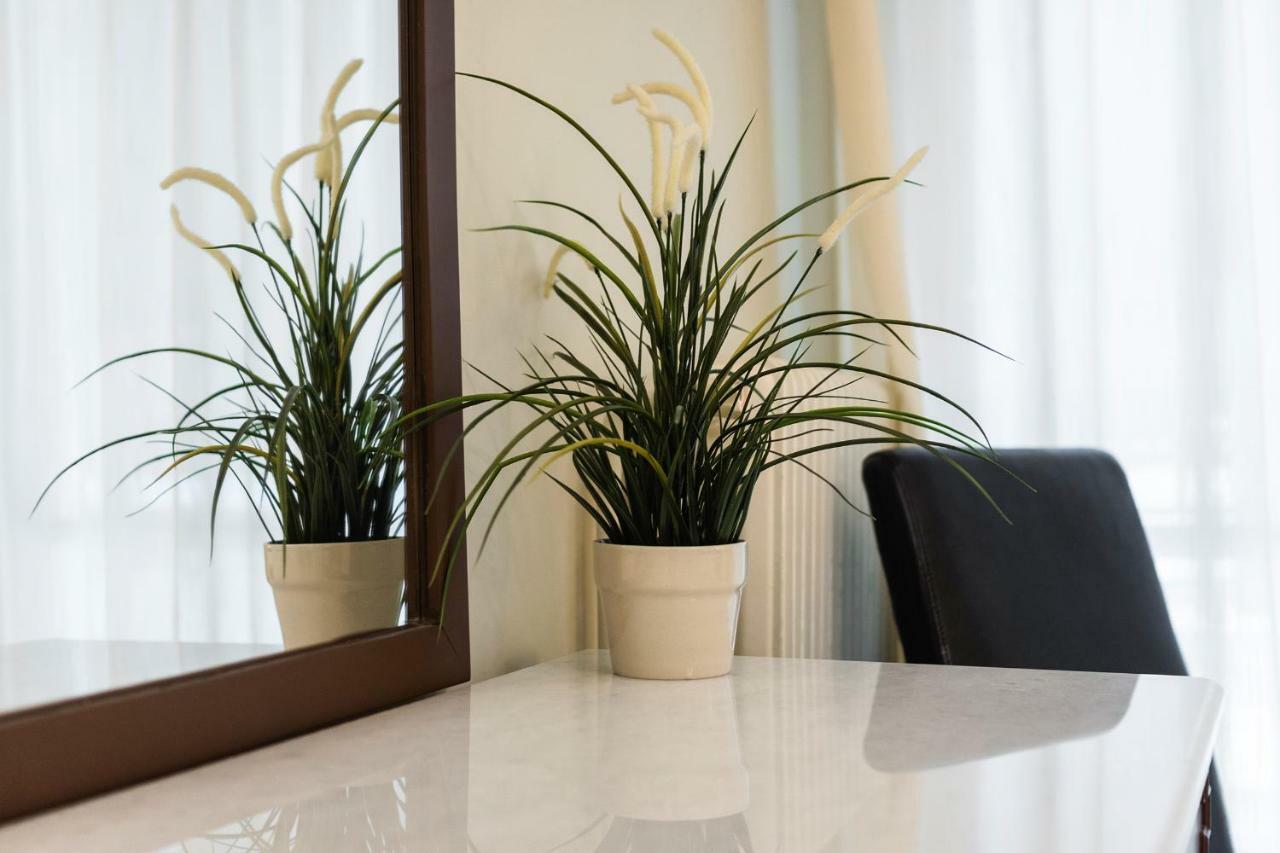 Classy 2 Bedroom Apartment Near Acropolis & Metro Athene Buitenkant foto